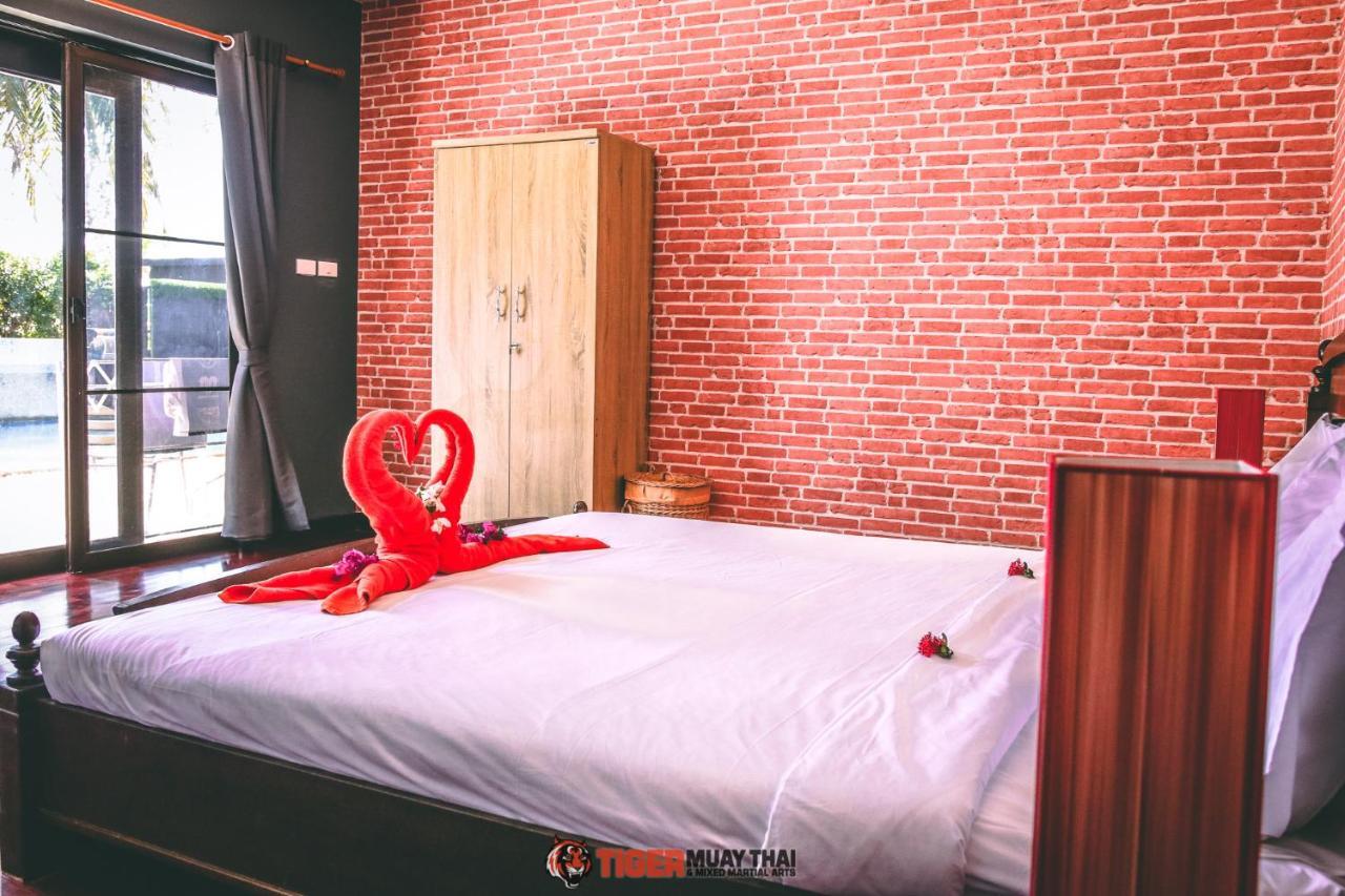 Tiger Hillside Hotel Phuket